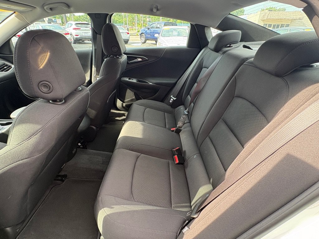 Used 2023 Chevrolet Malibu LS FWD image 11
