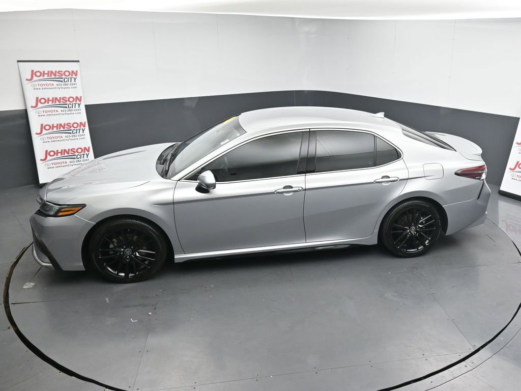 Used 2021 Toyota Camry XSE image 29