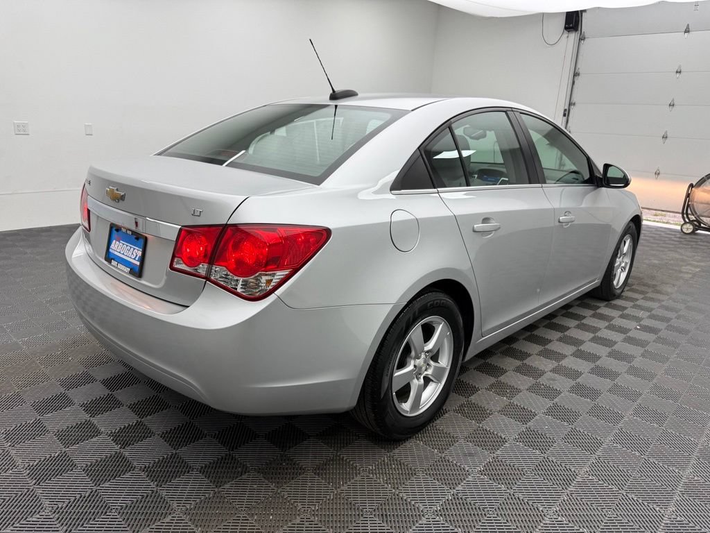 Used 2016 Chevrolet Cruze LT FWD image 8