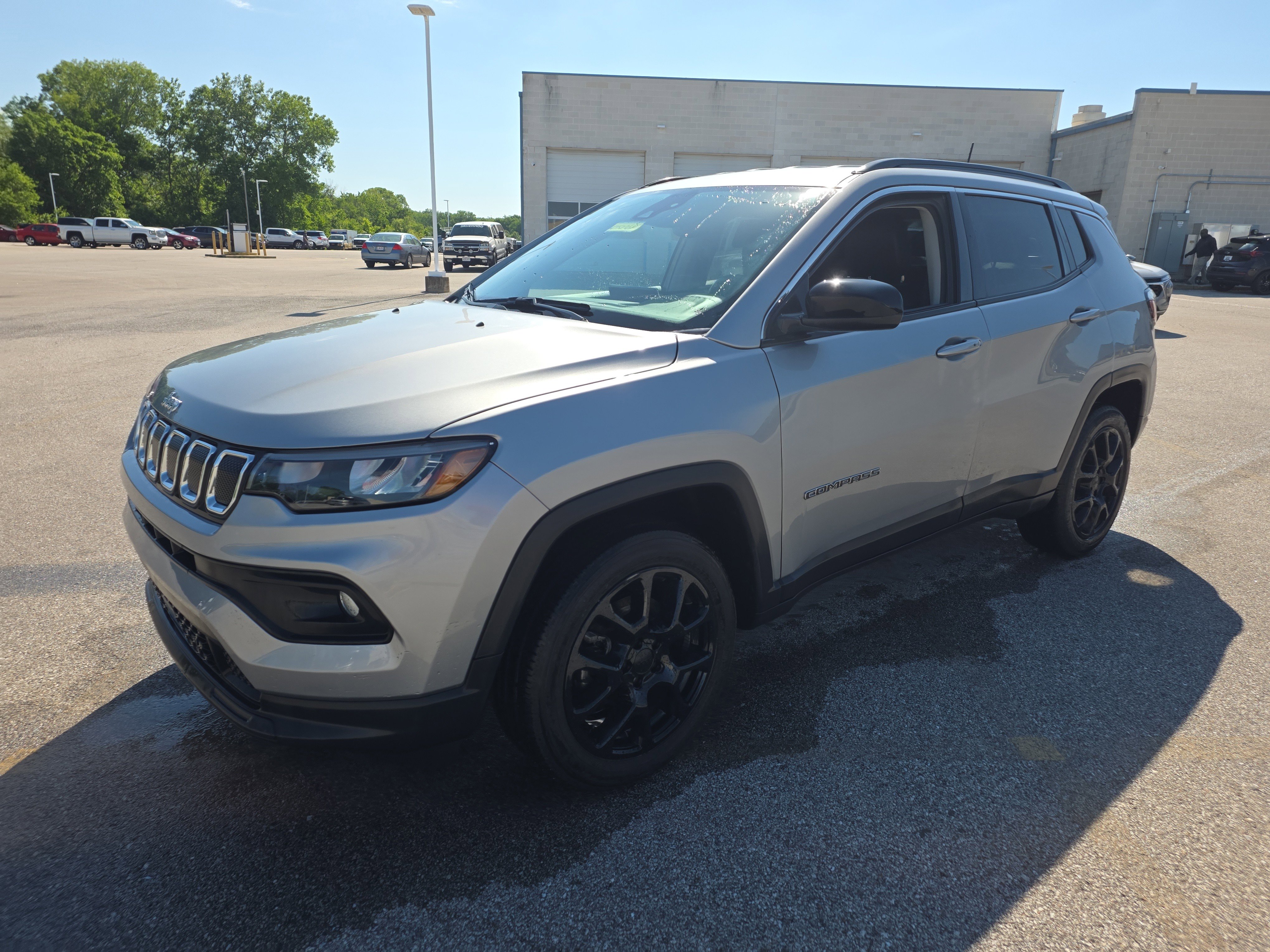 Used 2022 Jeep Compass Latitude AWD/4WD image 7