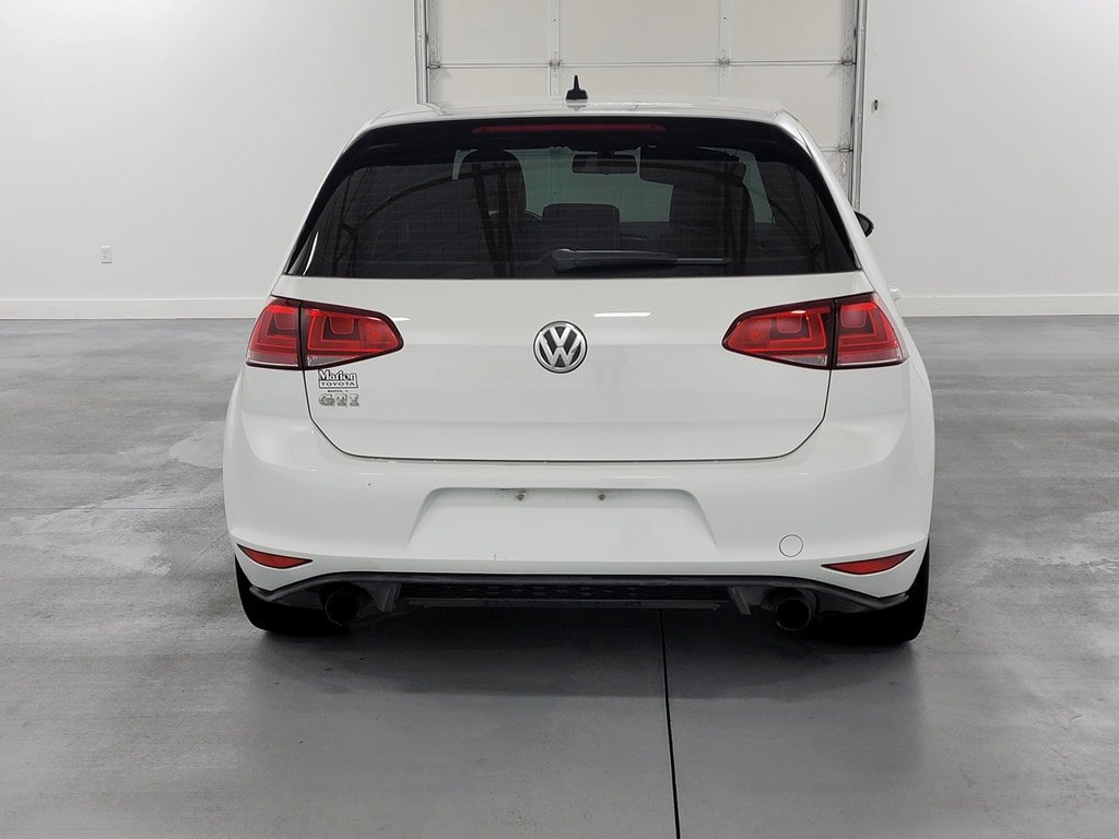 Used 2016 Volkswagen GTI SE FWD image 8