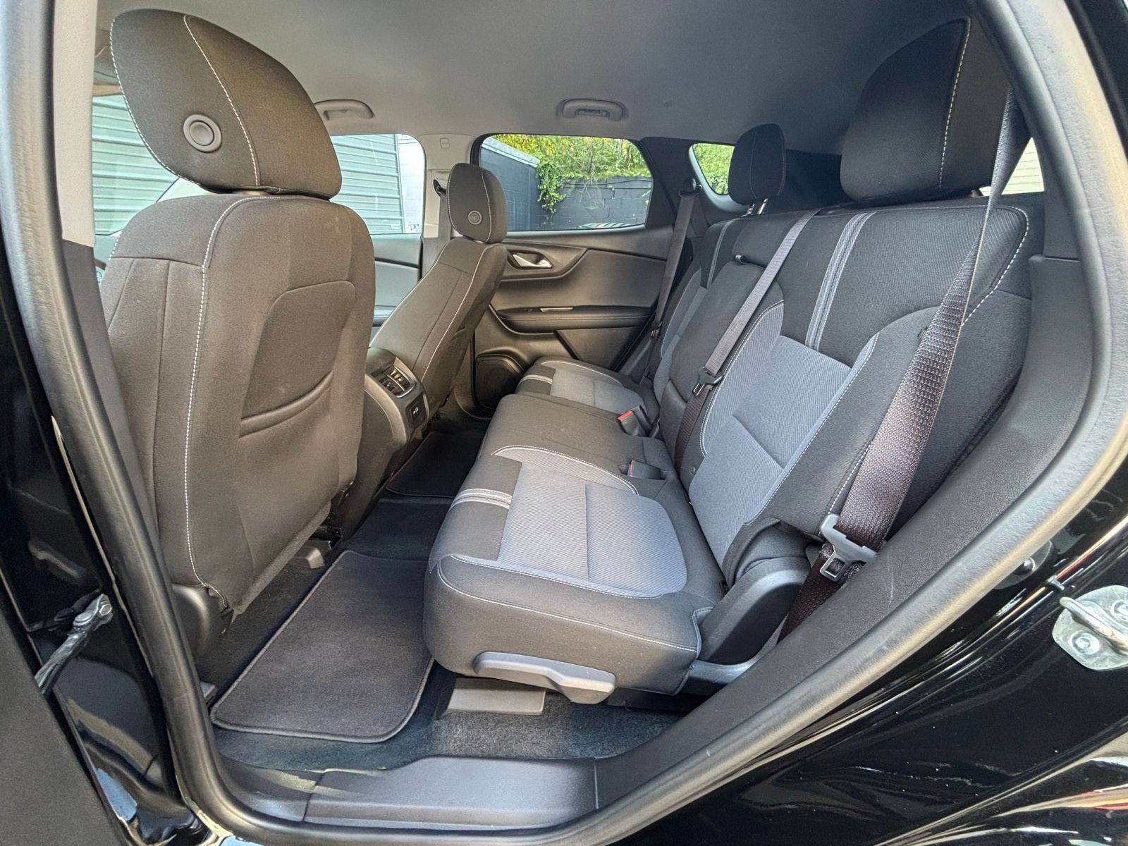 Used 2026 Chevrolet Blazer LT FWD image 21