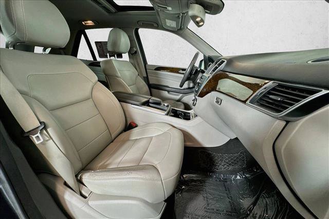 Used 2012 Mercedes-Benz ML 350 BlueTEC 4MATIC image 27