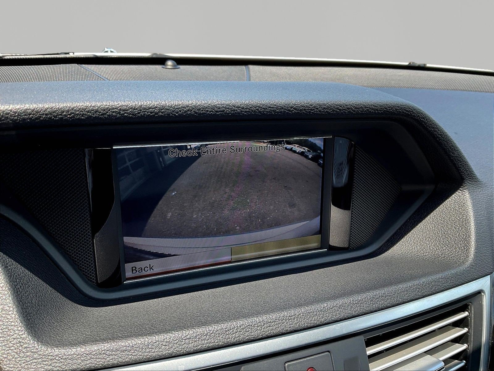 Used 2010 Mercedes-Benz E 350 4MATIC Sedan image 14