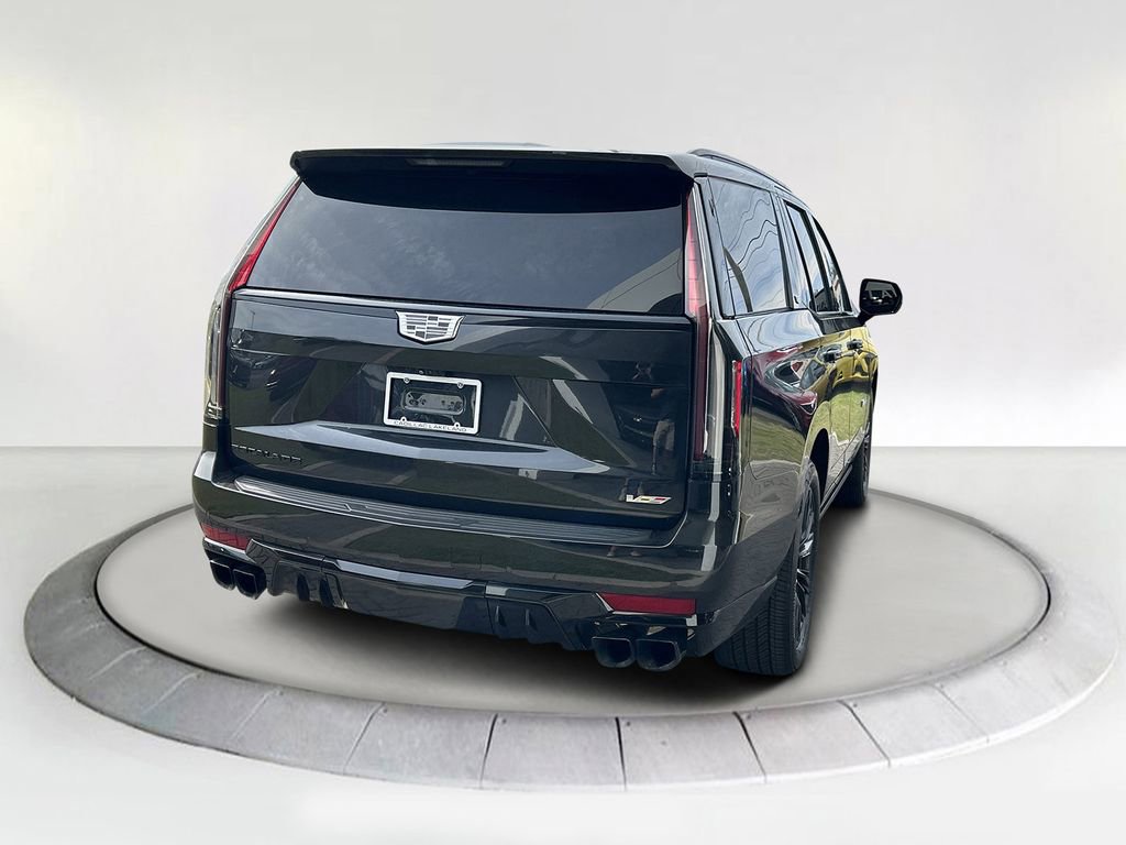 Certified 2024 Cadillac Escalade V w/ LPO, ONYX Package AWD/4WD image 5
