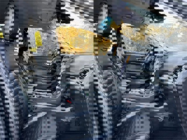 Used 2022 Ford Edge SEL image 19