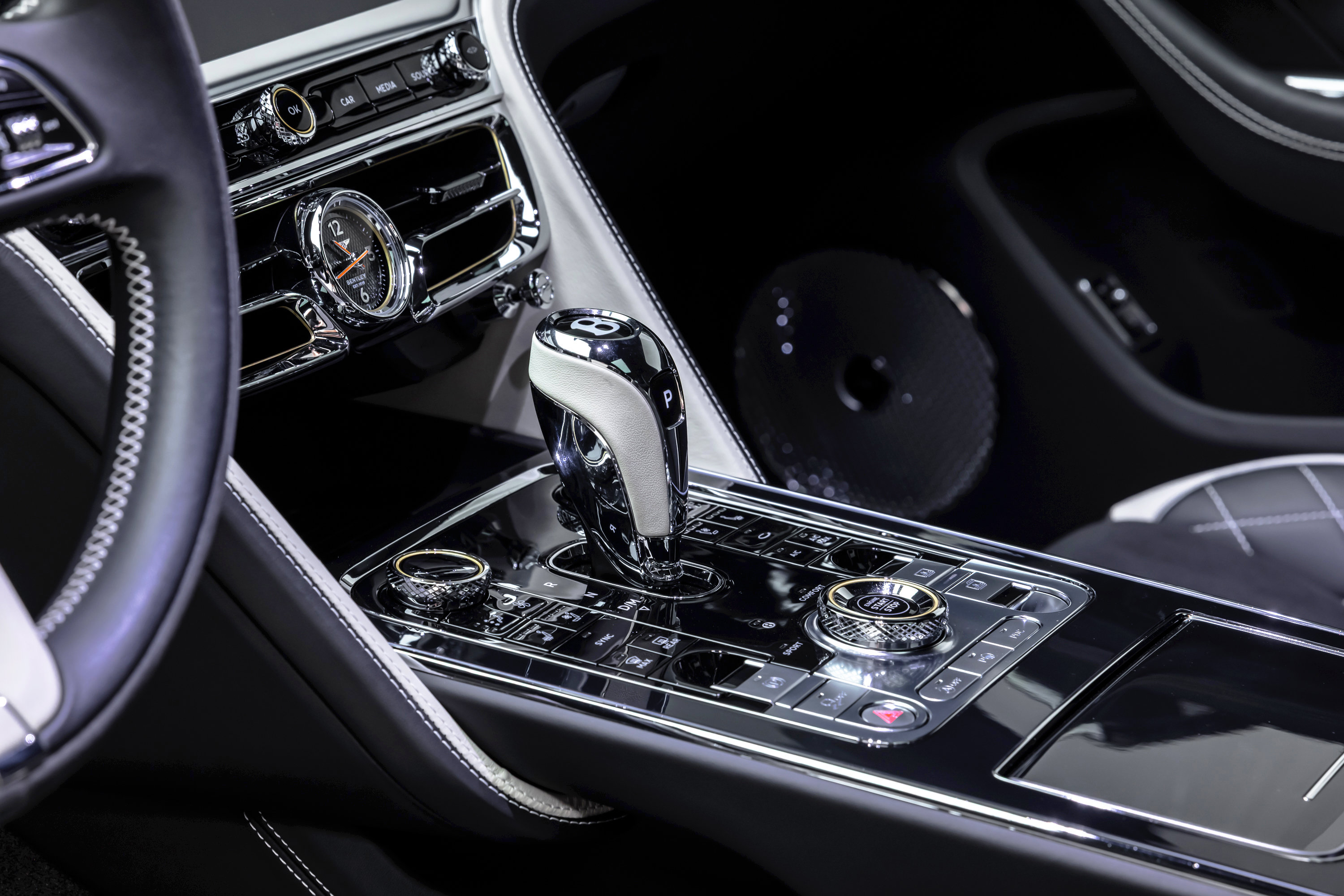 Used 2024 Bentley Flying Spur W12 AWD/4WD image 79
