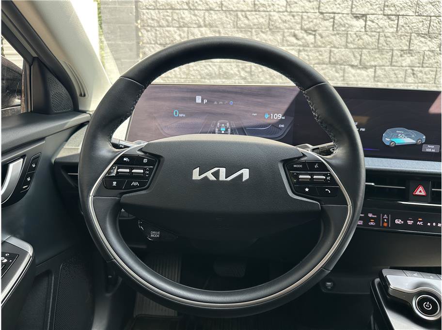 Used 2024 Kia EV6 Light AWD/4WD image 19