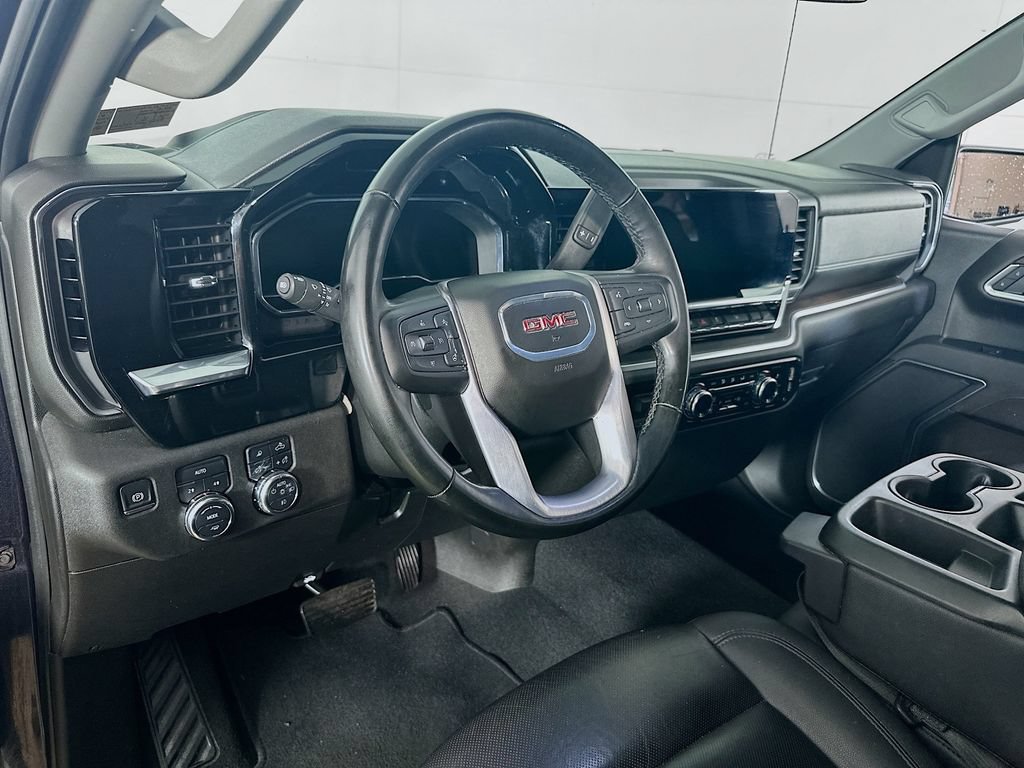 Used 2025 GMC Sierra 1500 SLT AWD/4WD image 23