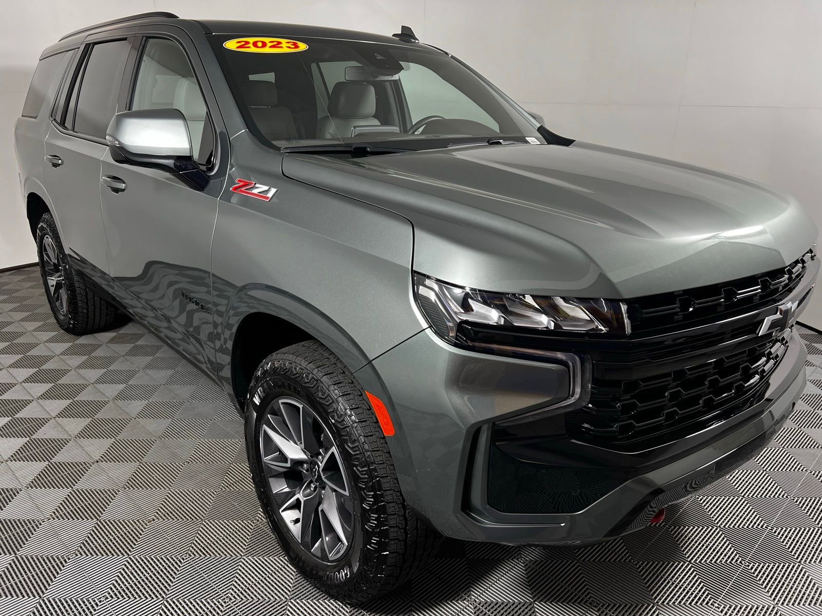 Used 2023 Chevrolet Tahoe Z71 w/ Z71 Off-Road Package AWD/4WD image 3