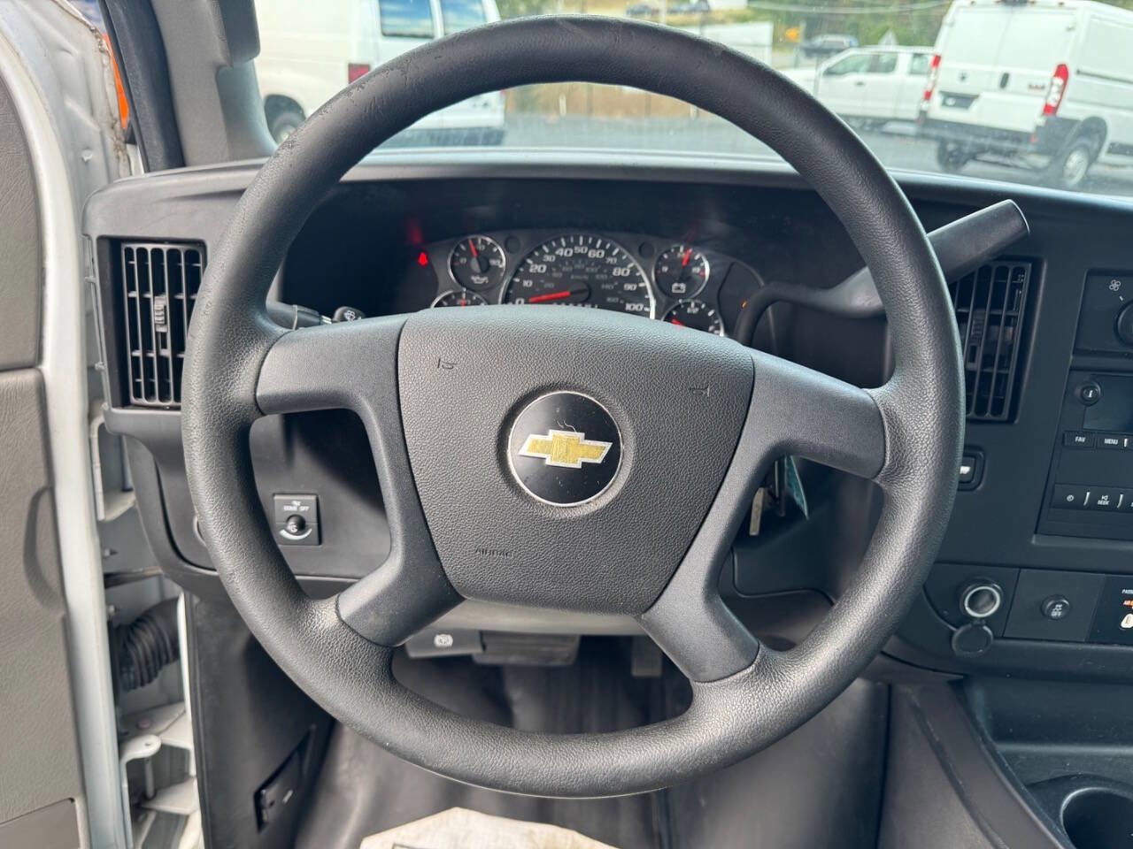 Used 2018 Chevrolet Express 2500 image 10