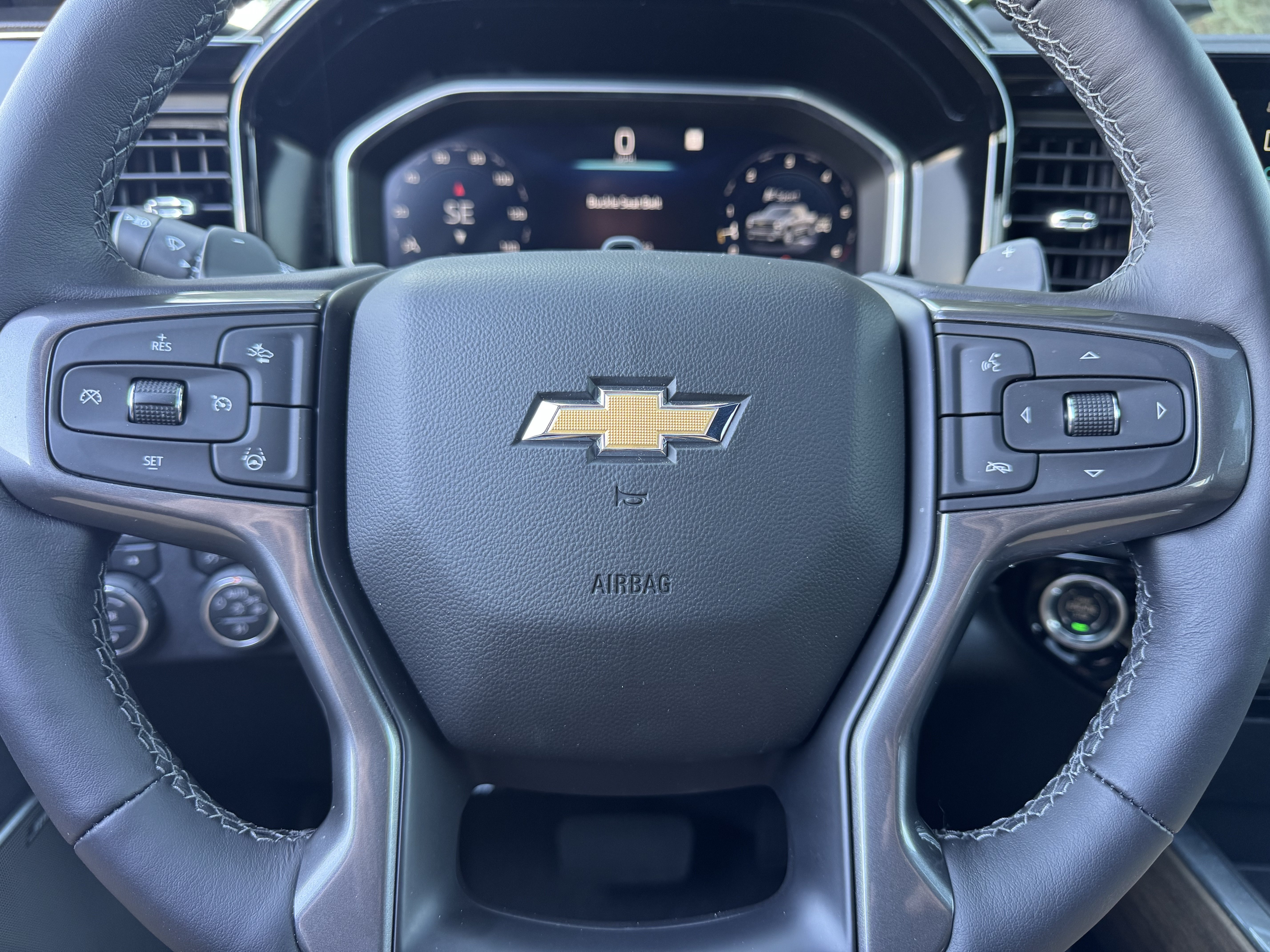 New 2026 Chevrolet Silverado 1500 High Country AWD/4WD image 30