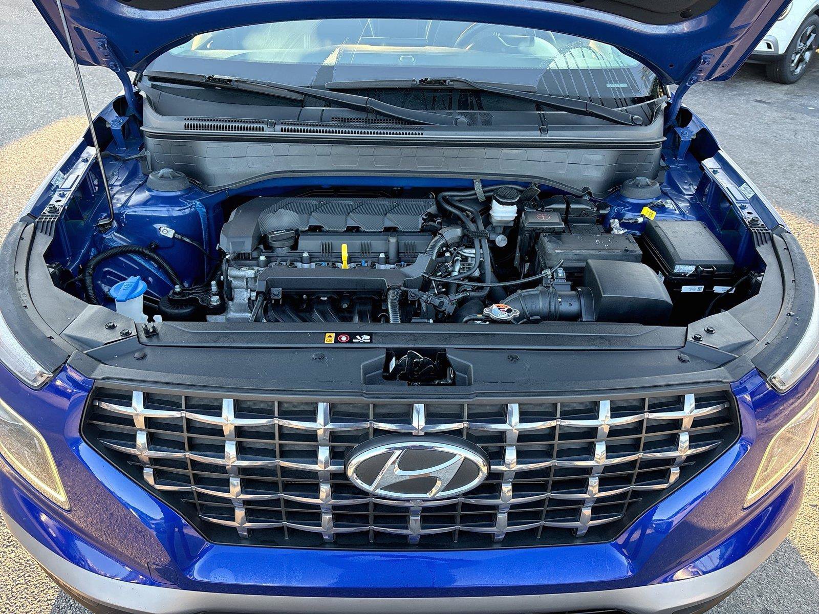 Used 2023 Hyundai Venue Limited FWD image 29