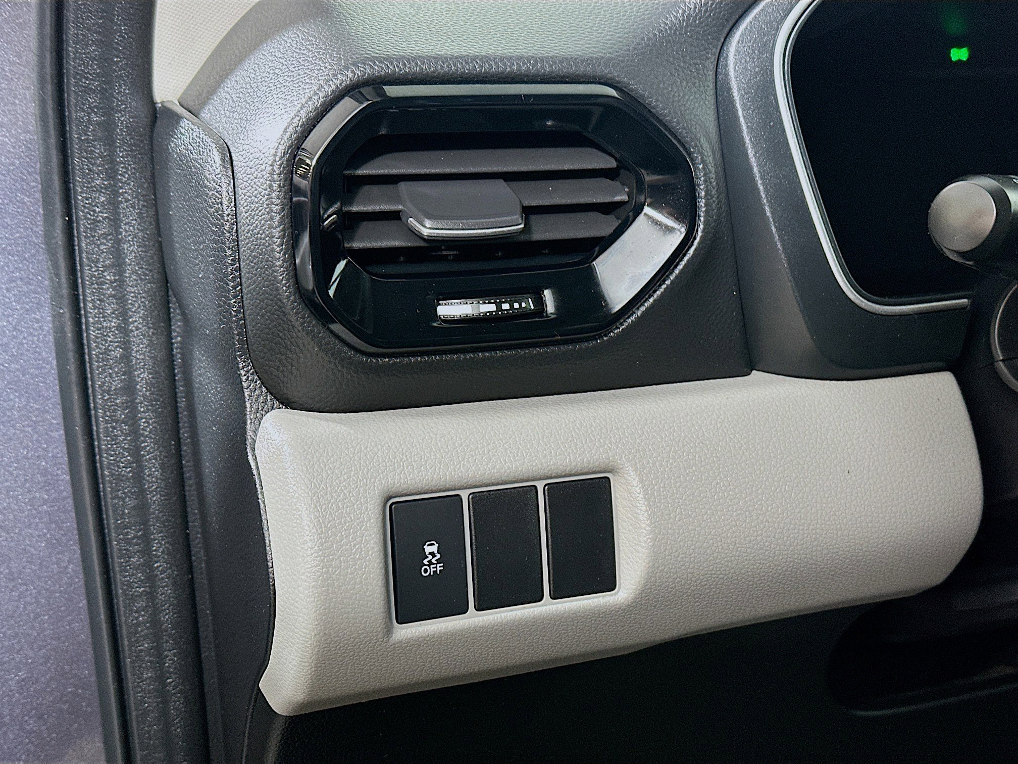Used 2023 Honda Pilot LX image 10