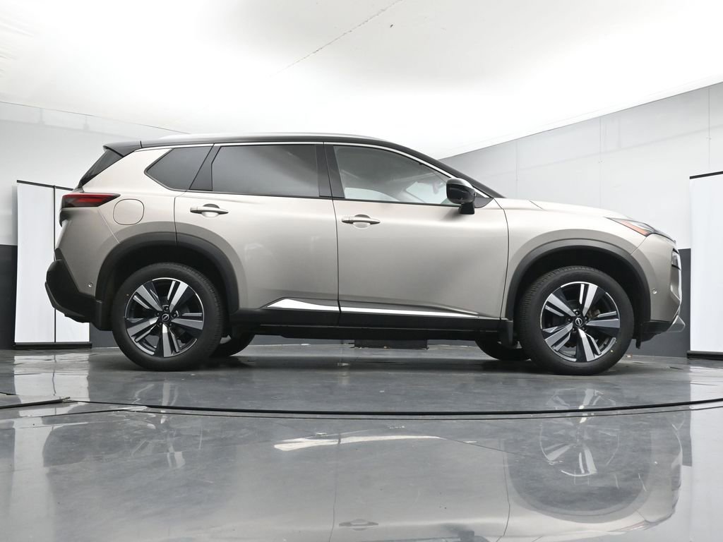 Used 2023 Nissan Rogue Platinum w/ Platinum Premium Package AWD/4WD image 34