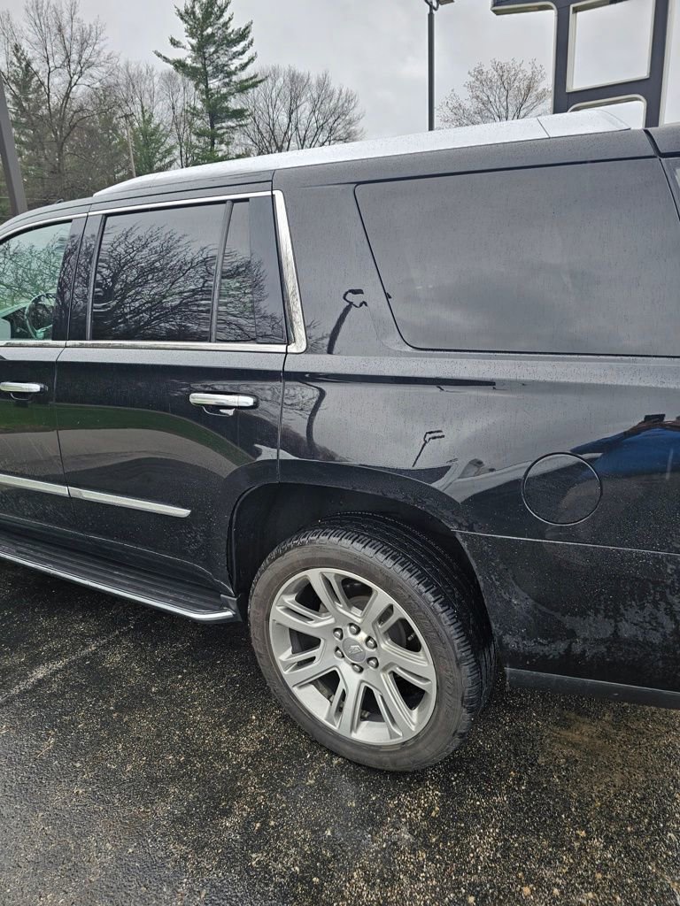 Used 2018 Cadillac Escalade Premium Luxury AWD/4WD image 10