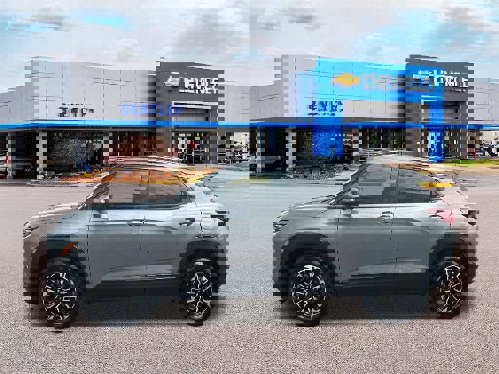 New 2026 Chevrolet TrailBlazer LT image 2