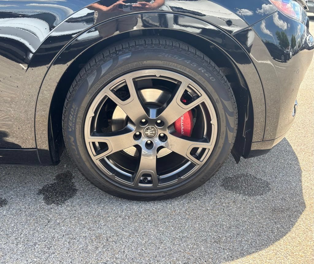 Used 2021 Maserati Levante AWD/4WD image 37