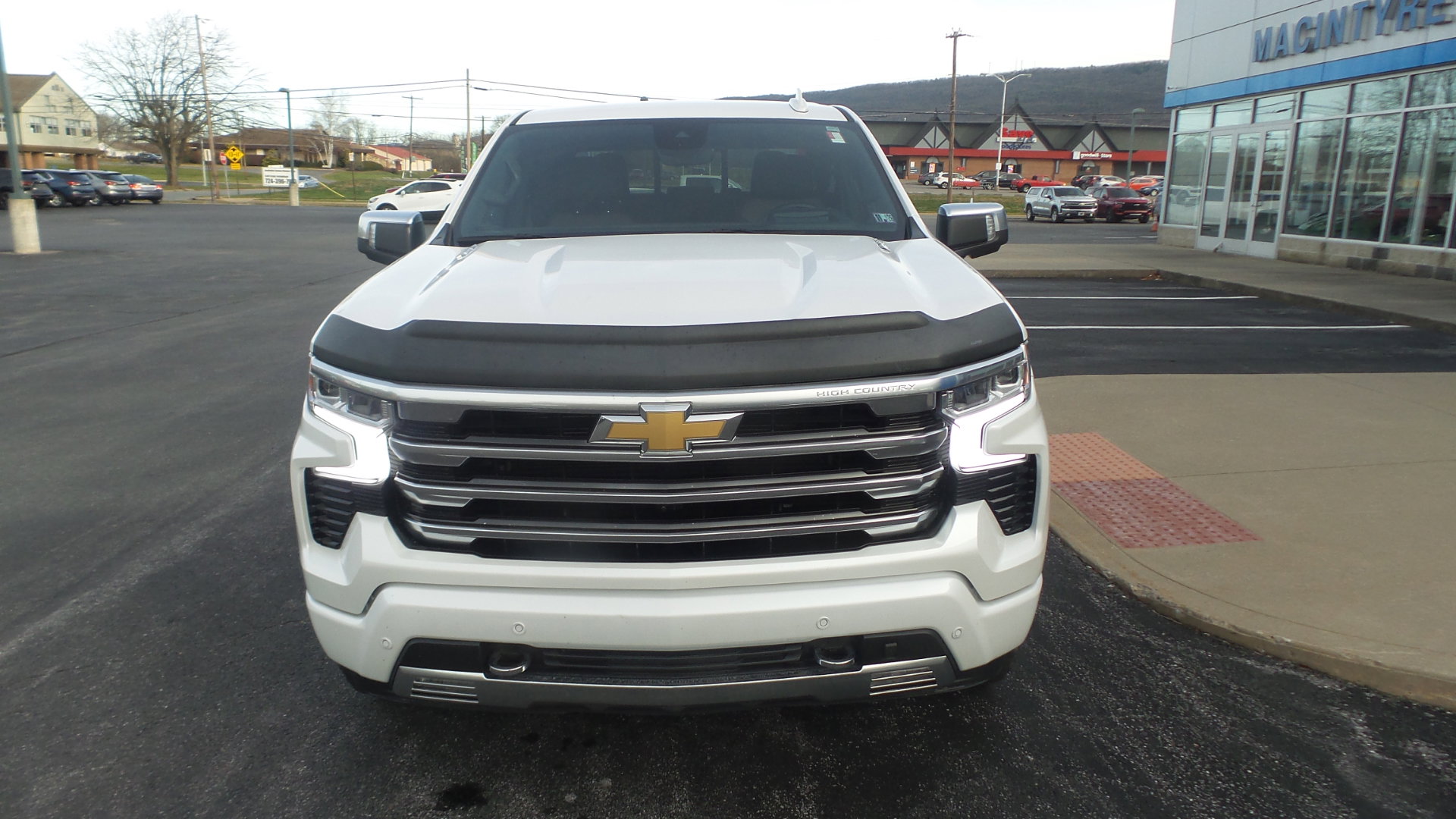 Used 2024 Chevrolet Silverado 1500 High Country w/ Technology Package image 4