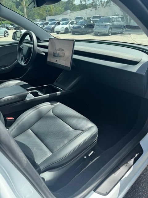 Used 2025 Tesla Model 3 Long Range RWD image 16