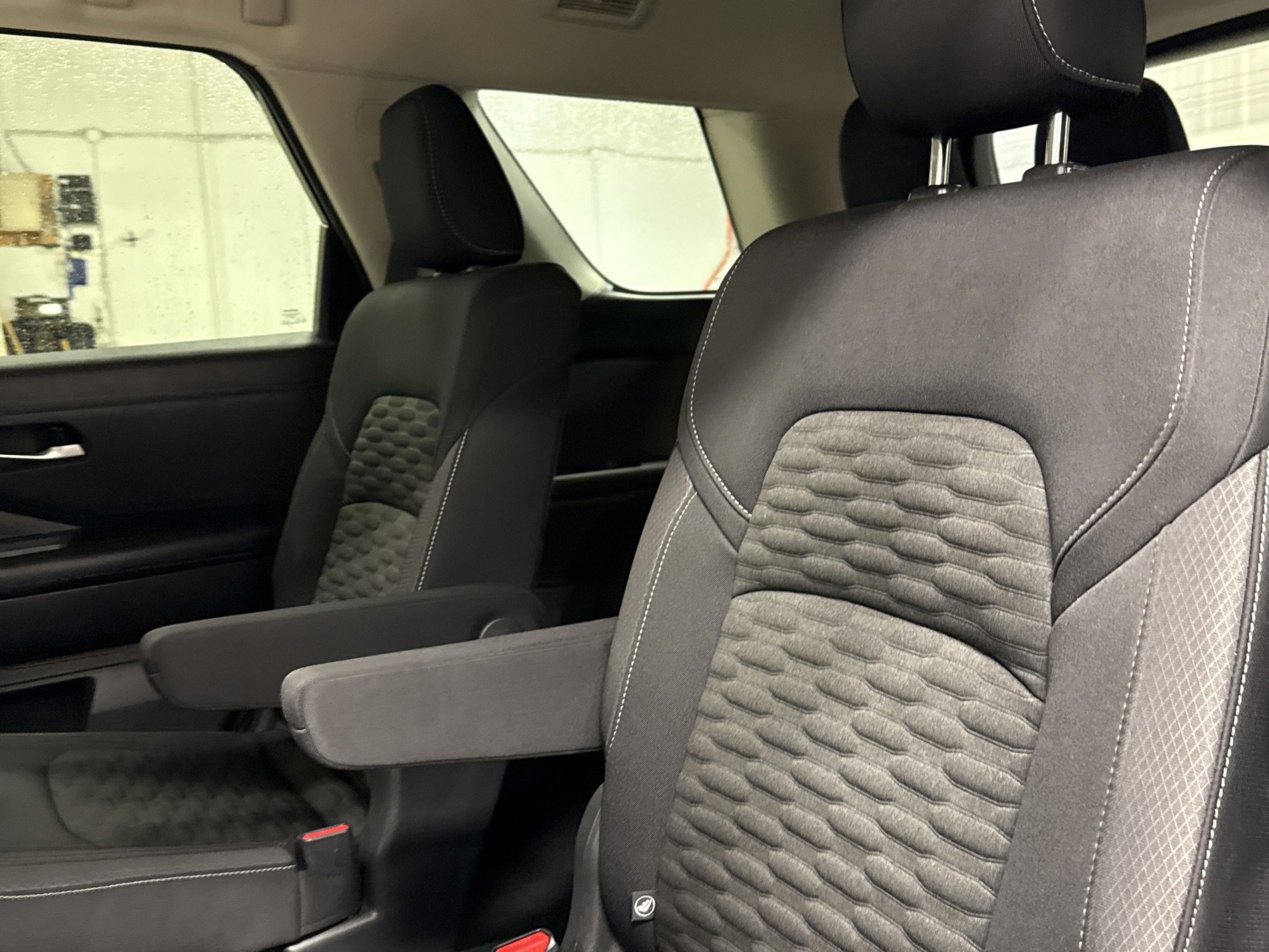 Used 2022 Nissan Pathfinder SV w/ SV Premium Package image 14