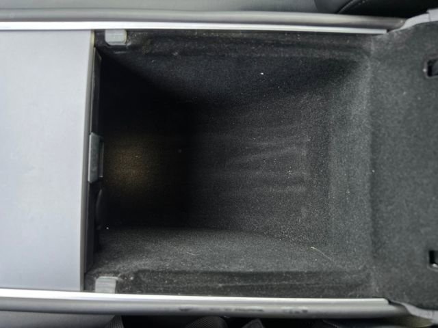 Used 2022 Tesla Model Y Long Range image 26