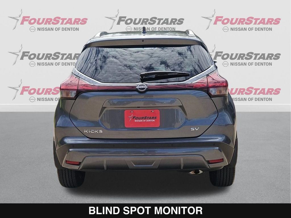 Used 2024 Nissan Kicks SV image 5