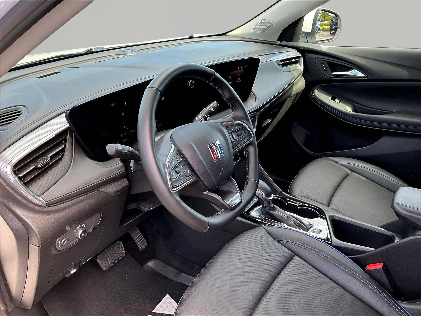 Used 2026 Buick Encore GX Sport Touring w/ Comfort Package FWD image 17