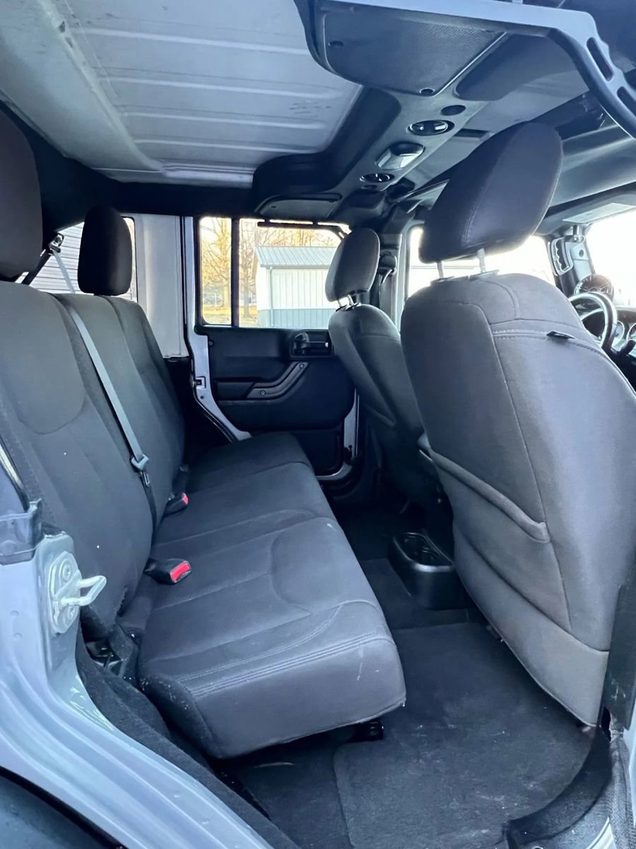 Used 2018 Jeep Wrangler Unlimited Sport S image 12