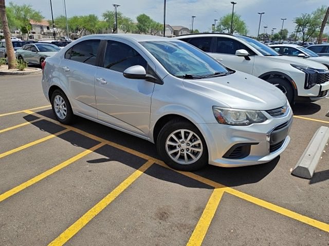 Used 2017 Chevrolet Sonic LT FWD image 9