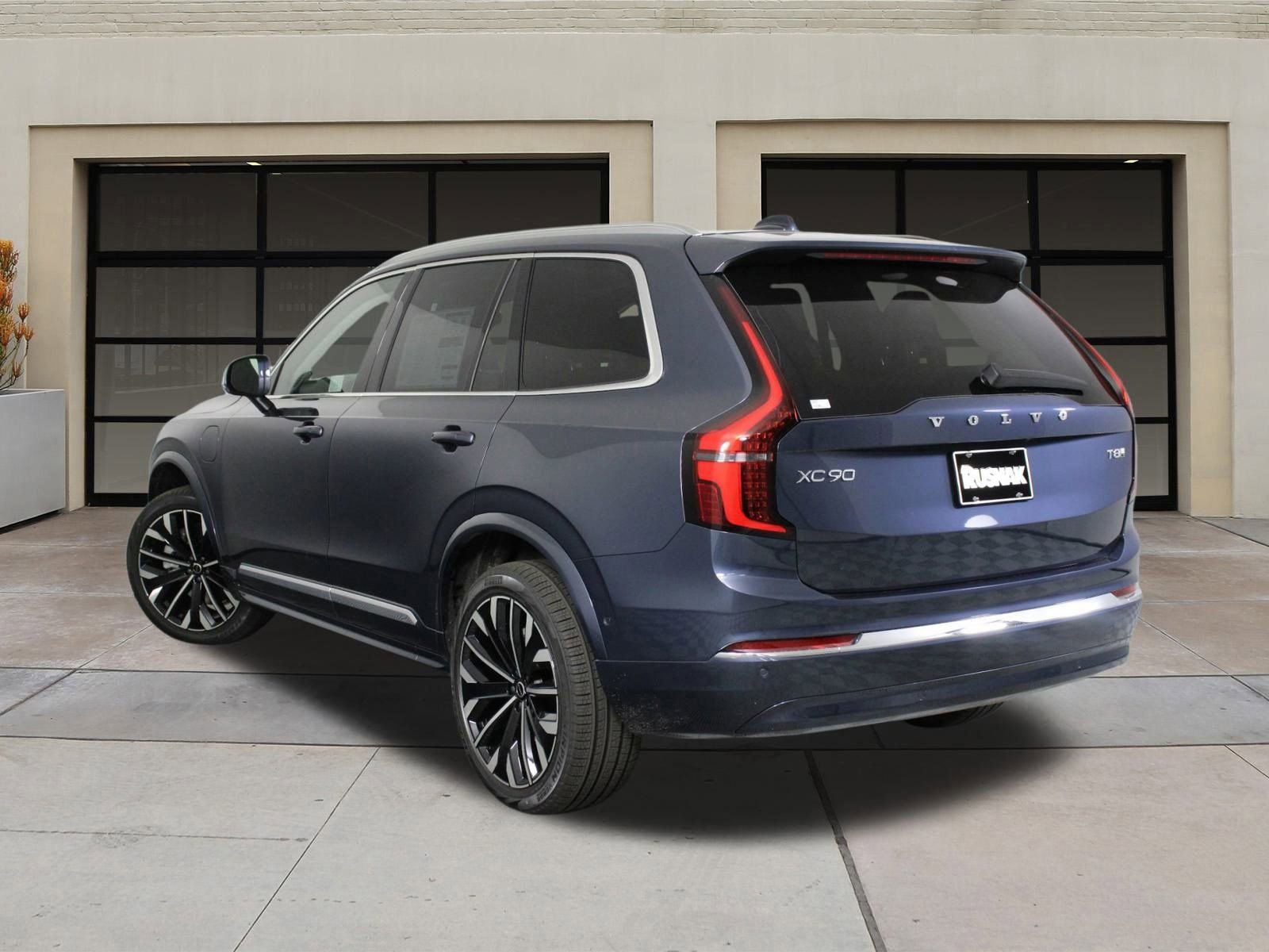 New 2026 Volvo XC90 T8 Ultra image 3