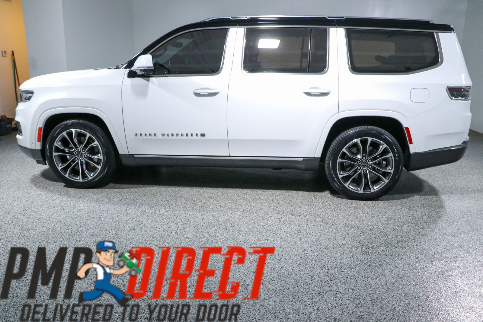 Used 2022 Jeep Grand Wagoneer Series III w/ HD Trailer Tow Package AWD/4WD image 10