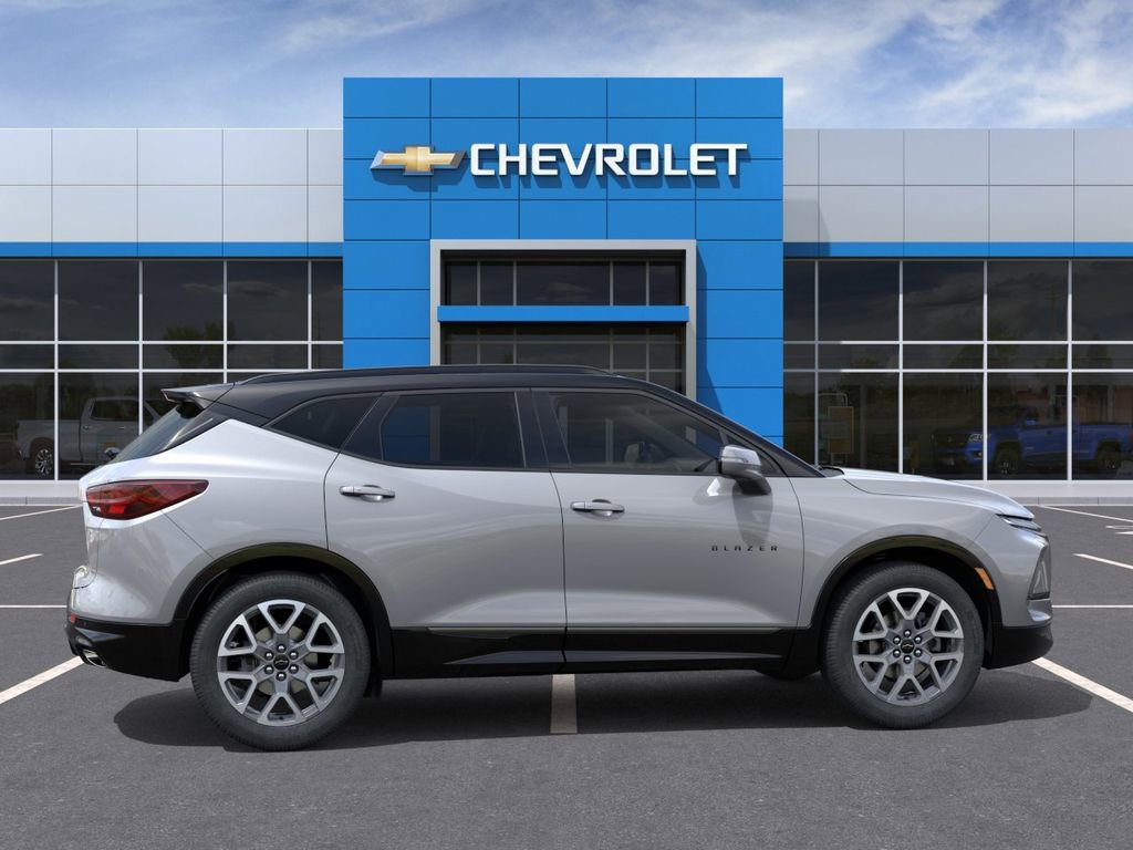 New 2026 Chevrolet Blazer RS w/ LPO, Floor Liner Package FWD image 5