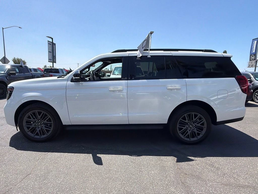 New 2026 Ford Expedition Platinum w/ Stealth Appearance Package AWD/4WD image 7