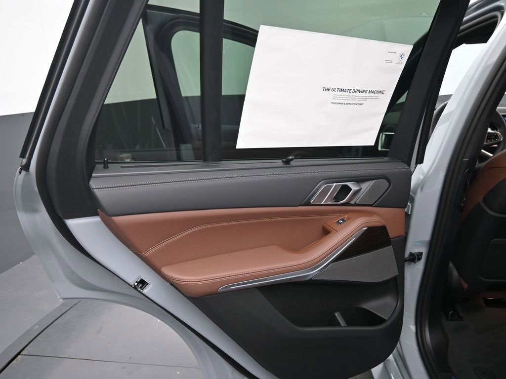 New 2026 BMW X5 M60i w/ Executive Package image 28