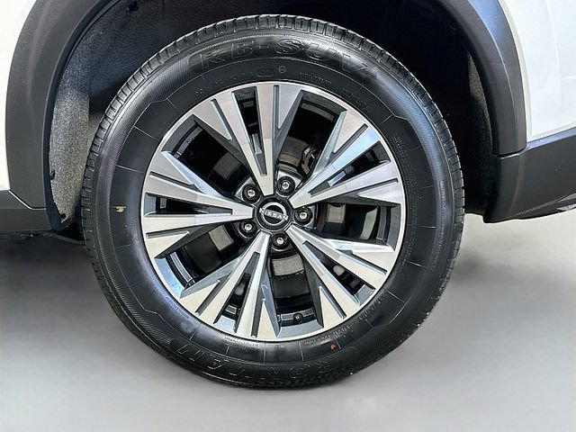 Used 2023 Nissan Rogue SV FWD image 30