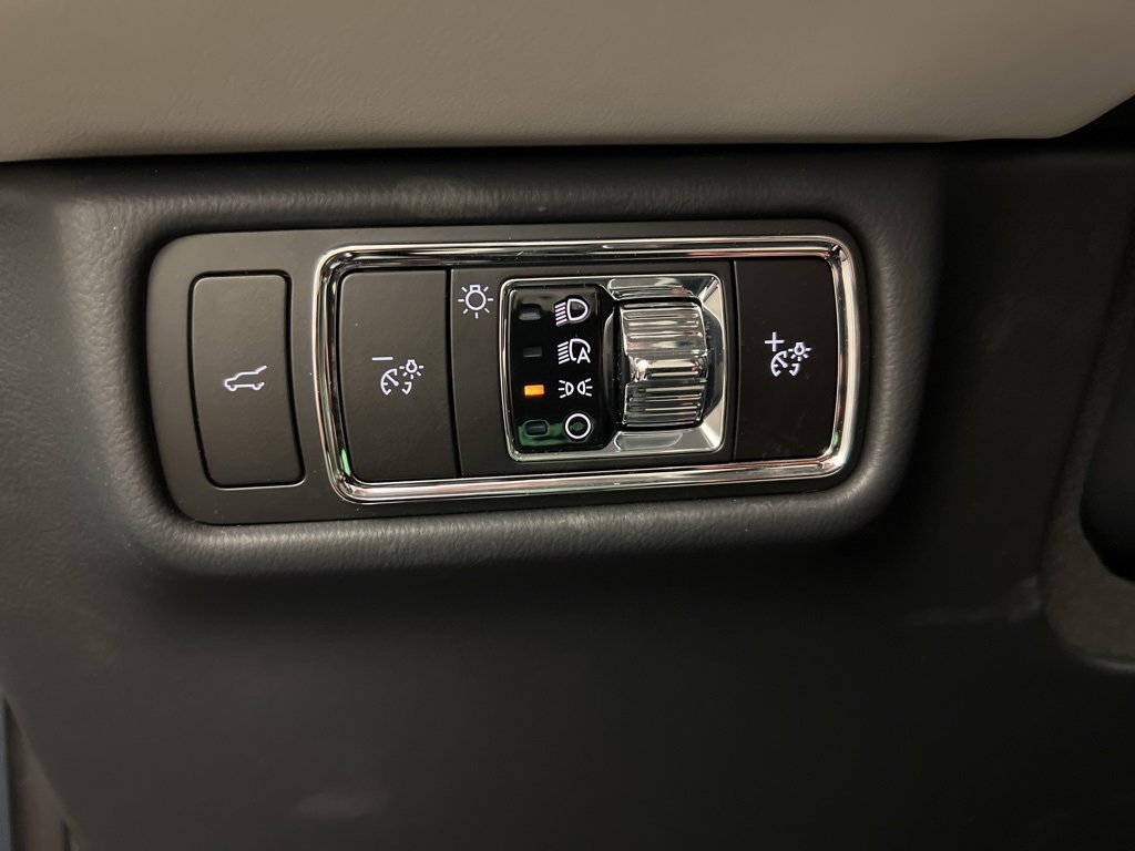 Used 2025 Lincoln Aviator Reserve w/ Equipment Group 201A image 24