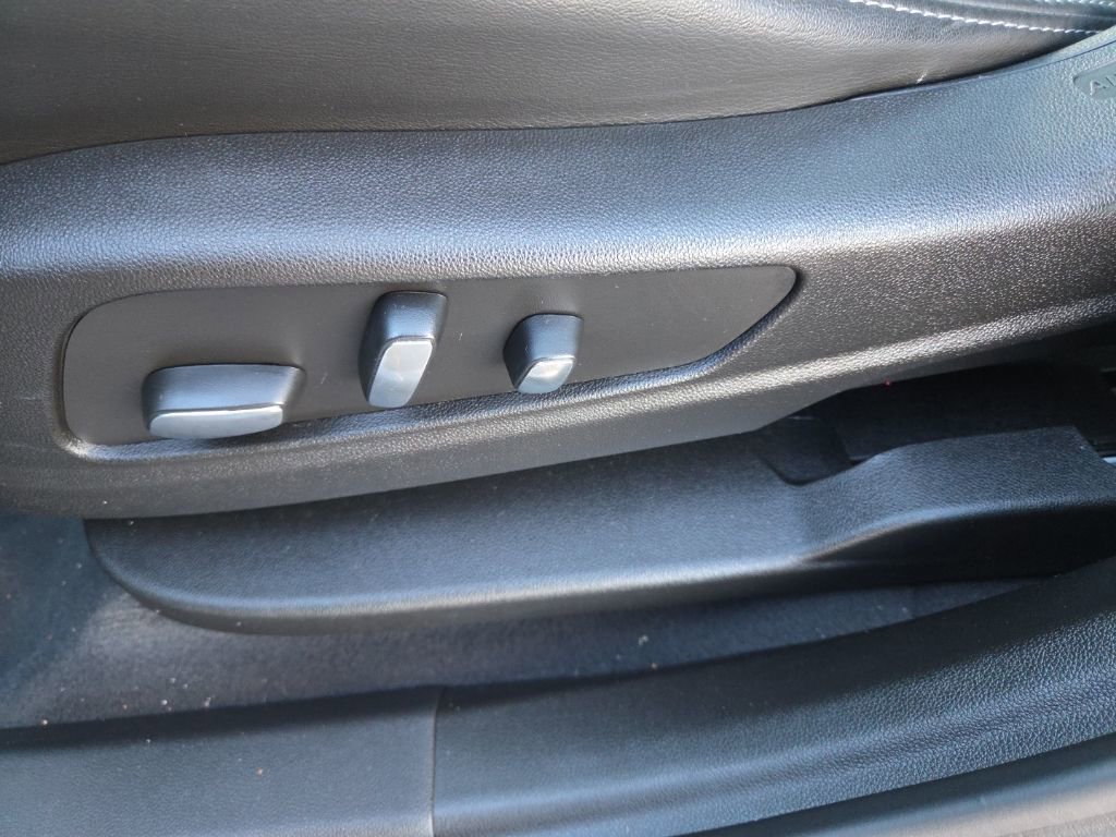 Used 2023 Cadillac XT6 Sport image 22