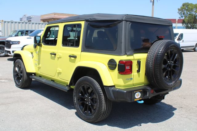Used 2023 Jeep Wrangler Unlimited Sahara w/ Cold Weather Group AWD/4WD image 6