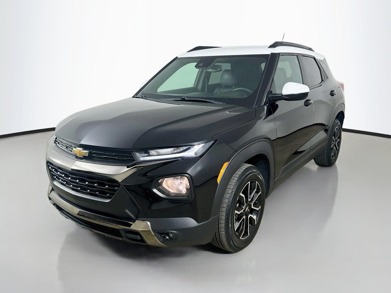 Used 2021 Chevrolet TrailBlazer ACTIV w/ Convenience Package AWD/4WD image 1