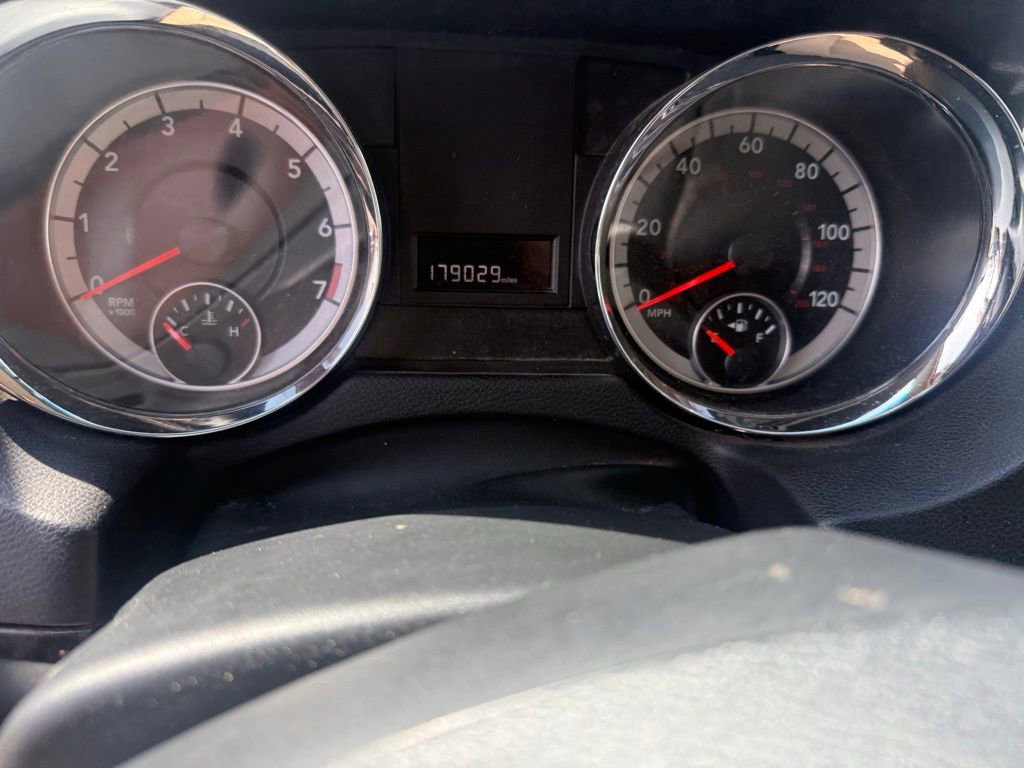 Used 2015 Dodge Grand Caravan American Value Package FWD image 12