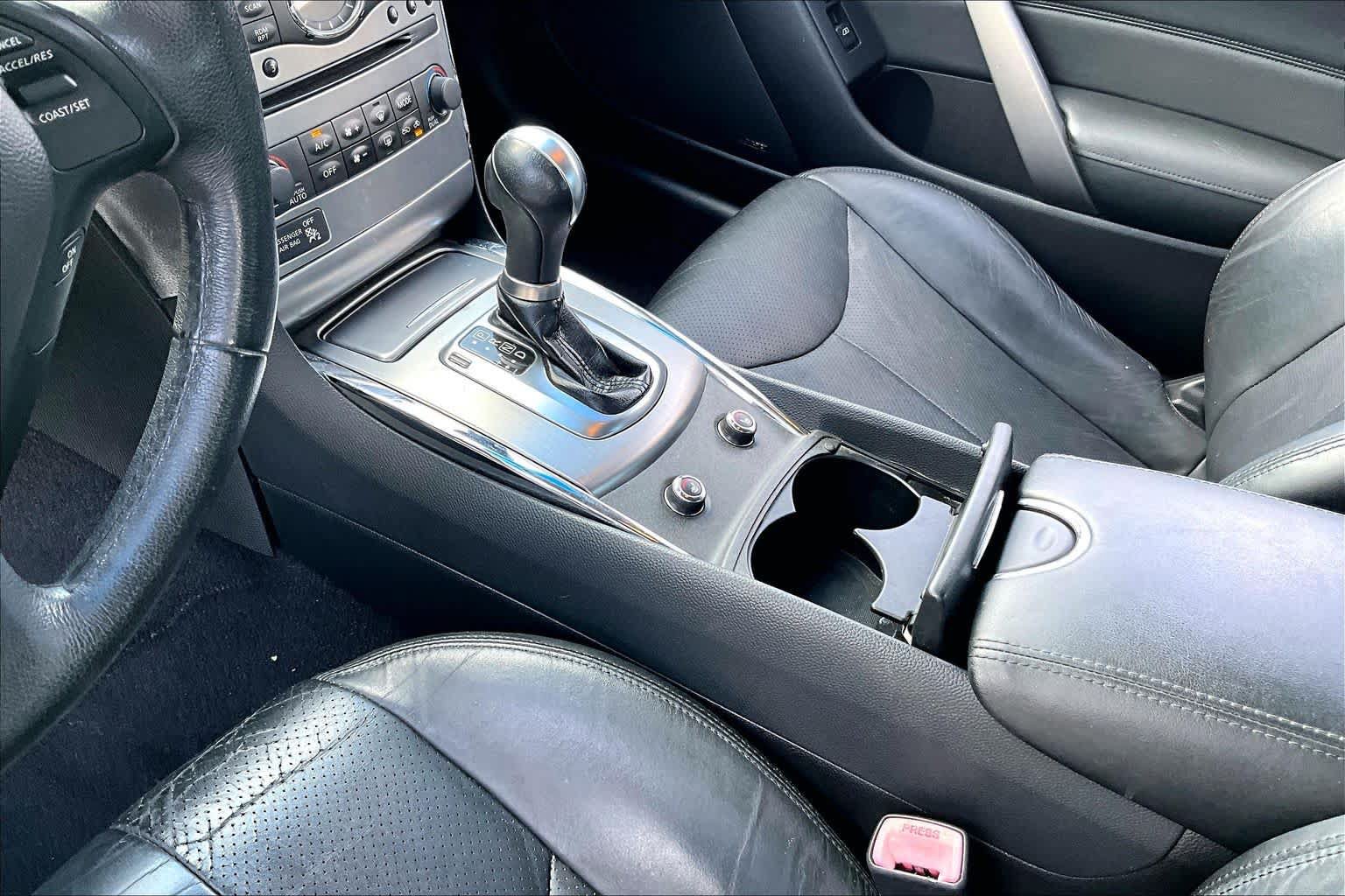 Used 2011 INFINITI G37 Journey w/ Premium Pkg RWD image 13