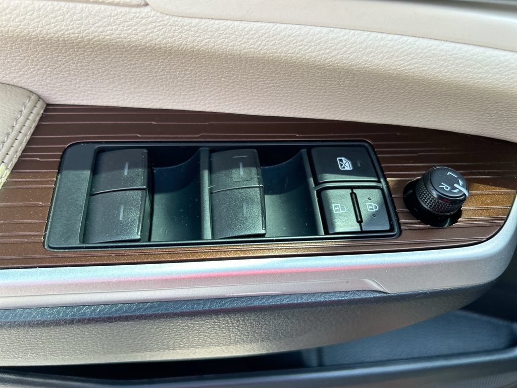 Certified 2021 Toyota Sienna XLE FWD image 13