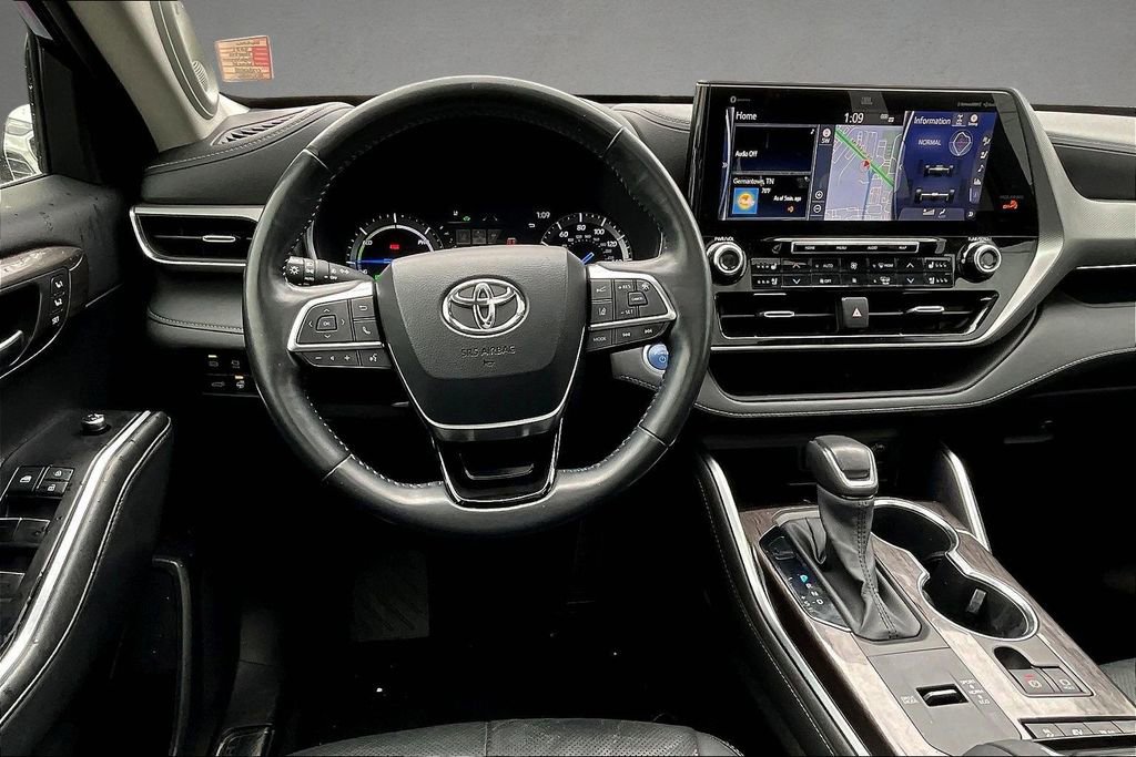 Used 2021 Toyota Highlander Platinum AWD/4WD image 7