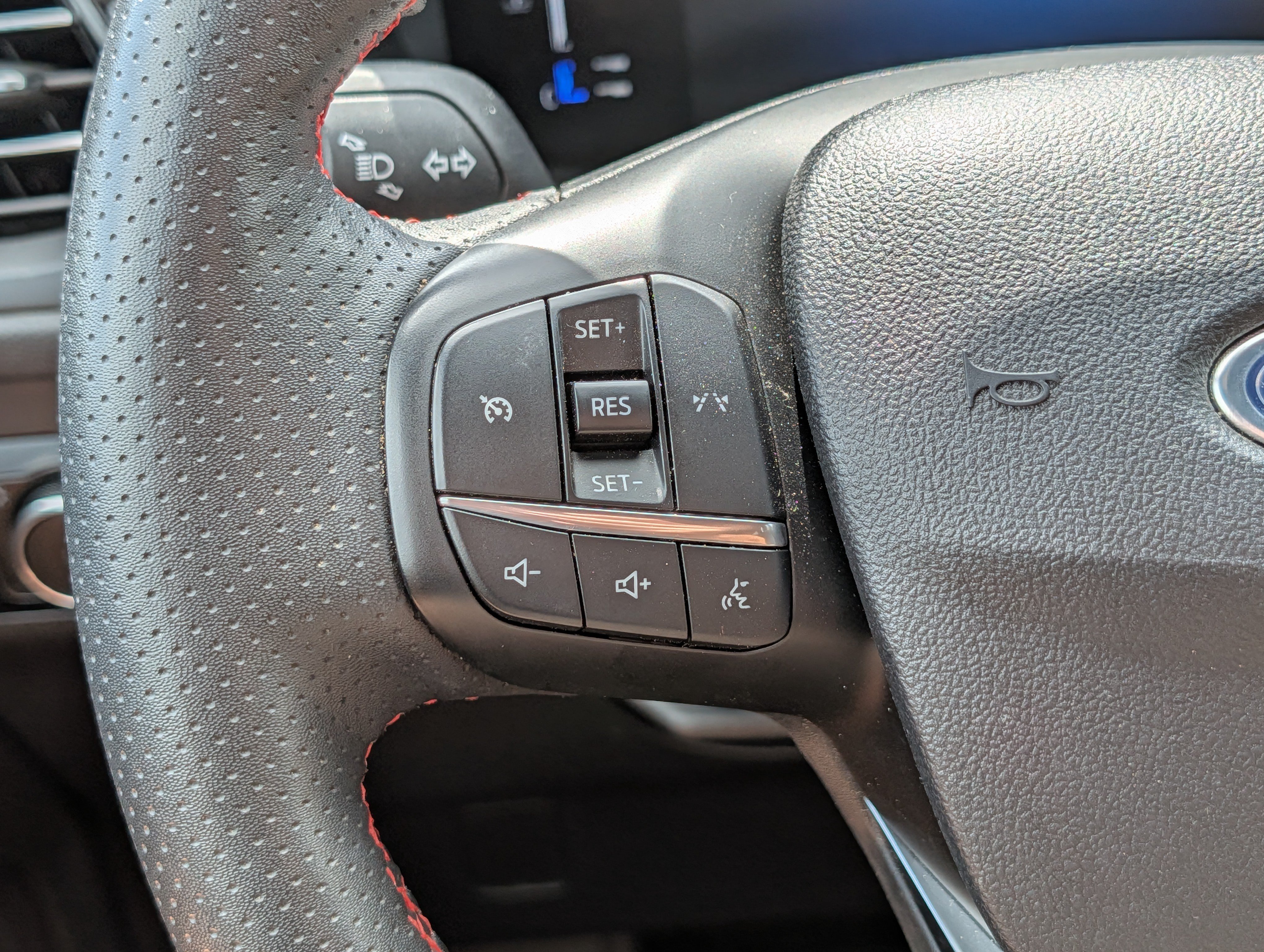 Used 2023 Ford Escape ST-Line Select AWD/4WD image 31