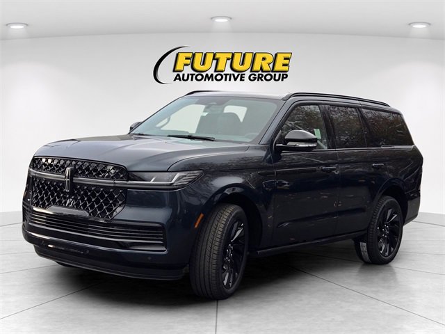New 2025 Lincoln Navigator Reserve w/ Jet Appearance Package image 2