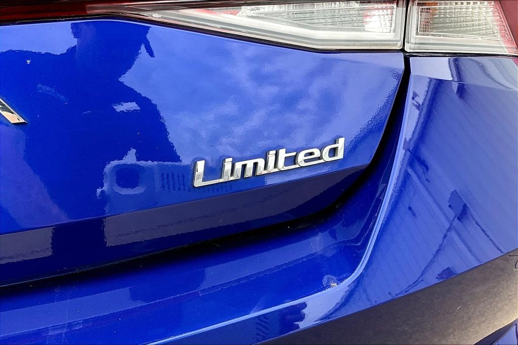 Used 2023 Hyundai Elantra Limited w/ Cargo Package FWD image 39