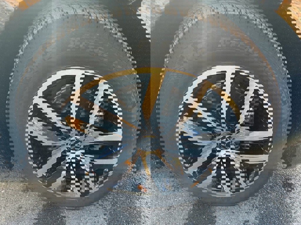 New 2025 Volkswagen Jetta SE image 9