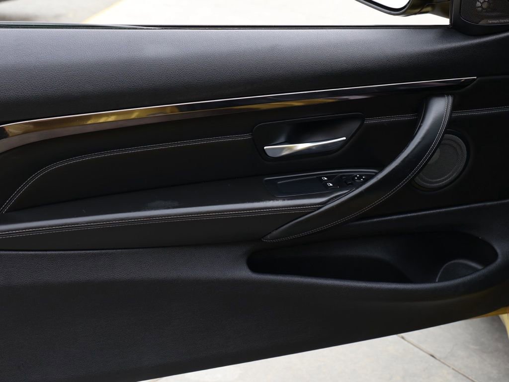 Used 2015 BMW M4 Coupe image 19