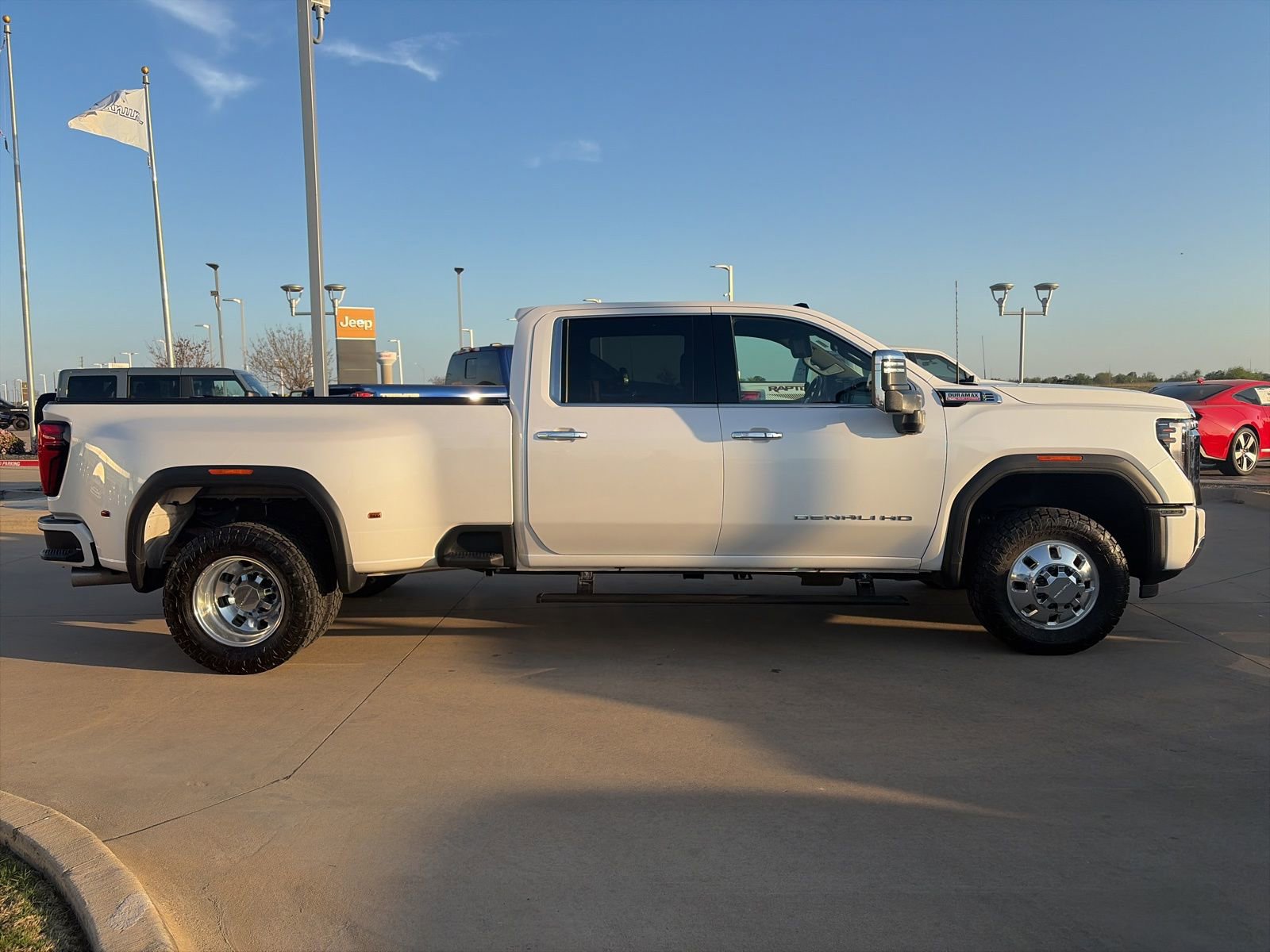 Used 2024 GMC Sierra 3500 Denali w/ Denali Reserve Package image 6